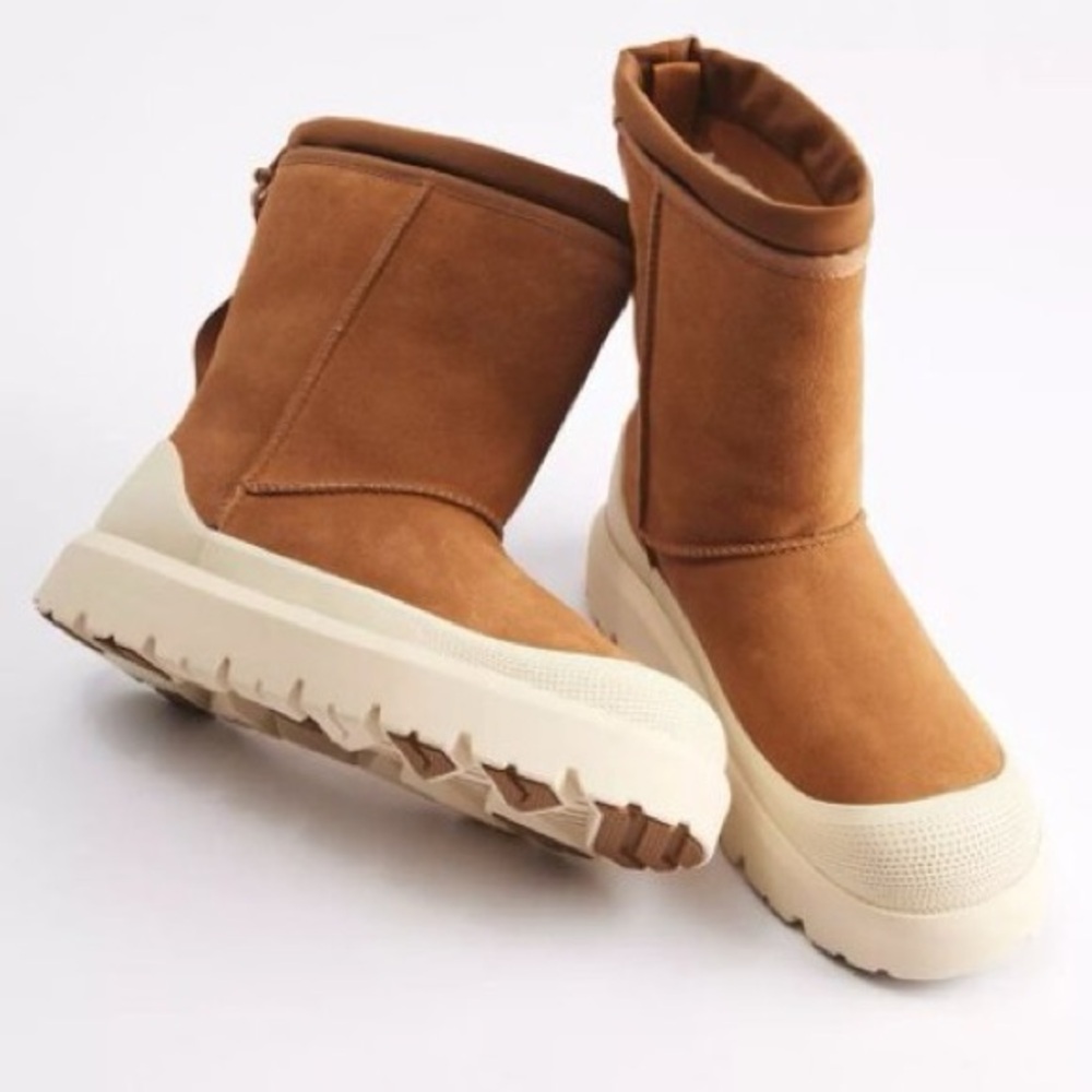 Ugg classic short weather hybrid “chestnut/whitecap” DS NB SZ 14